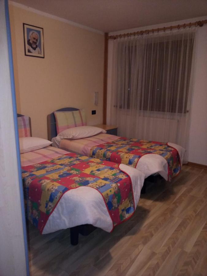 Hotel Genzianella Presenaio Exterior foto